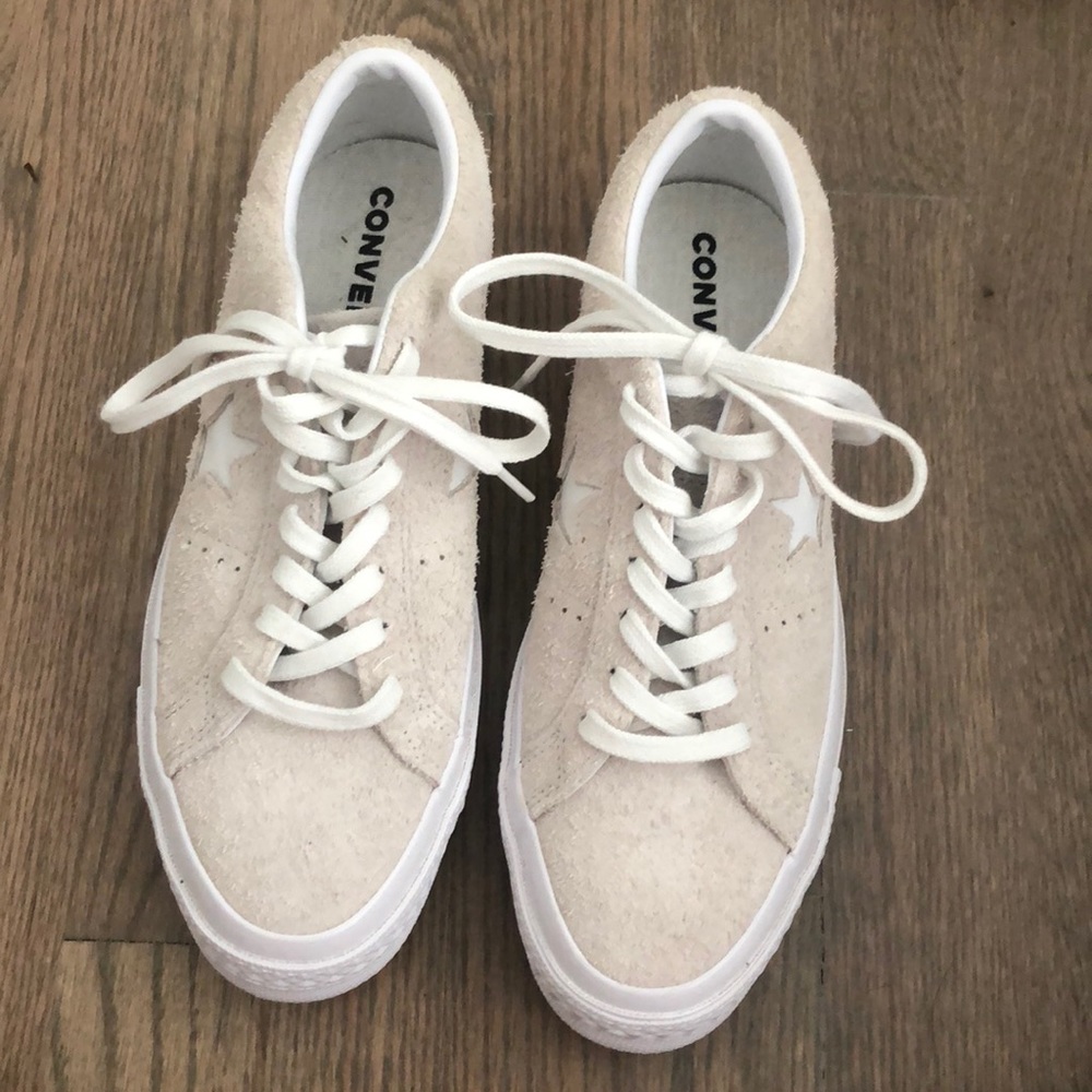 NWOT One-Star Suede Low Top Sneakers